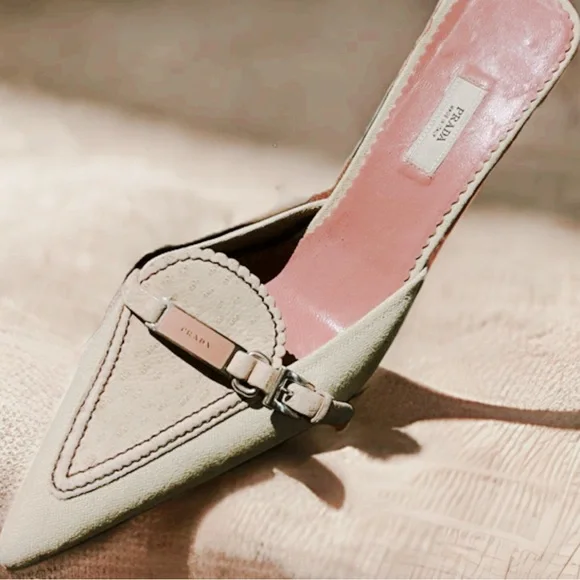 Stunning Prada Canvas & Leather 3" Mule Heels Sz 9 / EU 40 - Picture 2 of 4